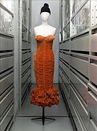 Robe seins obus de Jean Paul Gaultier, 1984