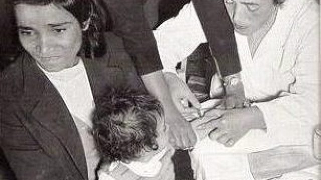 Se aprueba la vacuna antipoliomielítica oral