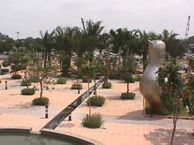 Millenium Park postponed to 2001 from original date, September 2000 but launched in 2001