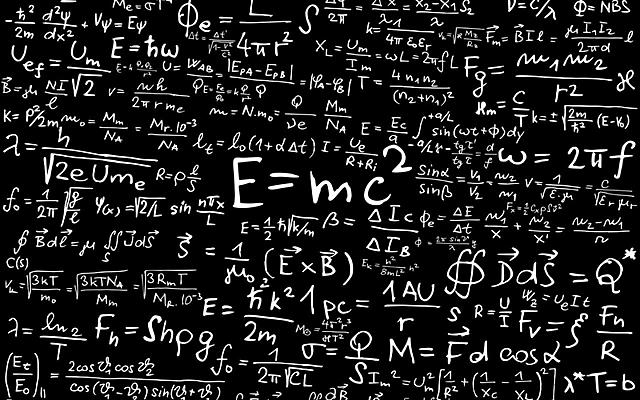 200 a.C.  En China se crea el libro de 246 problemas de áreas y ecuaciones