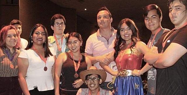 Segundo lugar en competencia estatal de Teatro