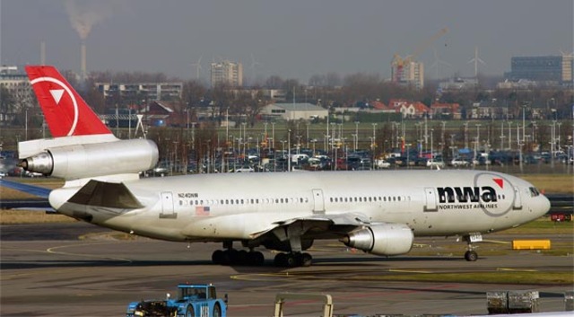 Exception to rule allows economic routes for 3-engine airliners