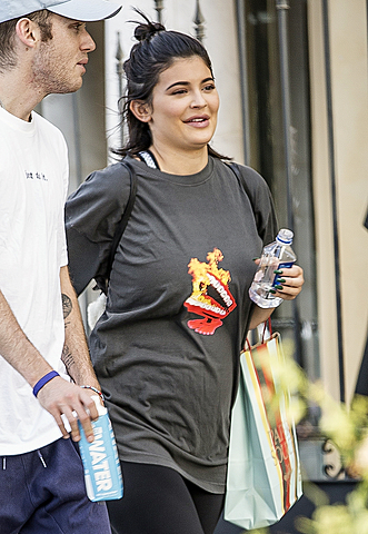 The pregnancy speculation pt.1