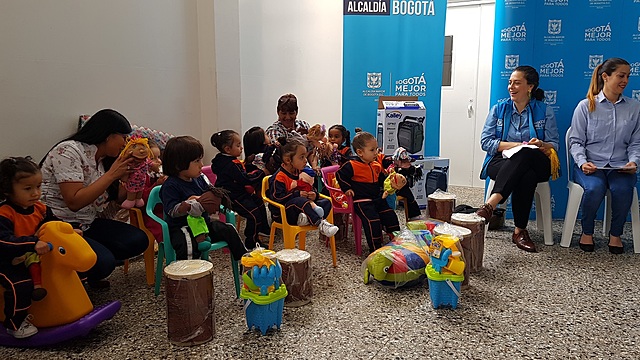 Bogotá implementa políticas de integración social