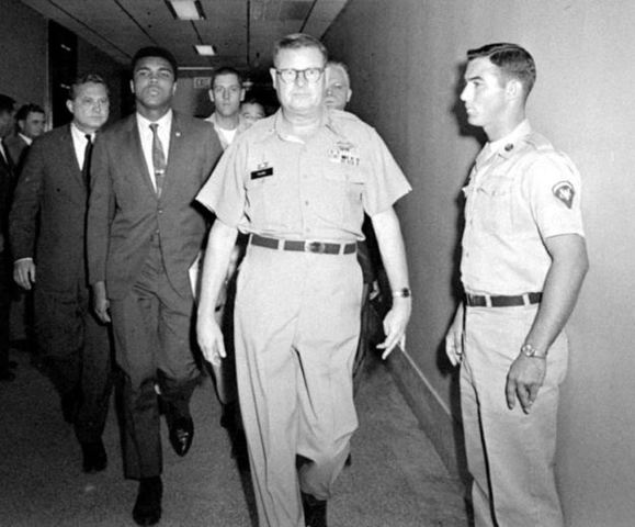 Supreme Court reverses conviction of Muhammad Ali by unanimous decision