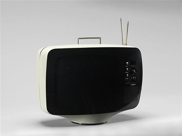 téléviseur portavia P111