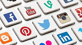 Timeline: Frise sur la communication a distance