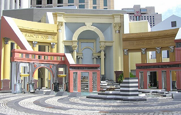 Piazza d'Italia, Charles Moore (avec Perez Architects), New Orleans.