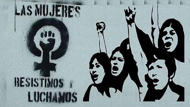 "Las desigualdades de género con respecto al trabajo y el pago equitativo, persisten a pesar de los cambios en la participación política y educativa de la mujer desde la época colonial".