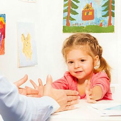 Timeline: Reflejos y lenguaje en los niños