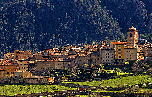 Comprem una casa a Sant Llorenç de Morunys