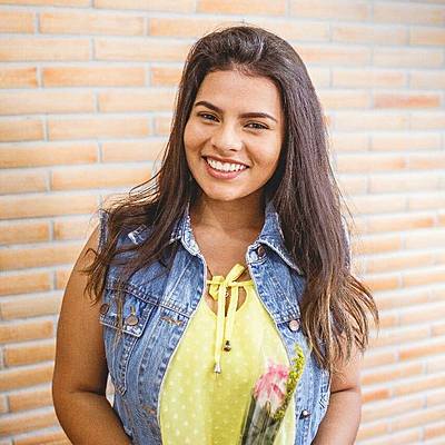 Timeline: Biografia Gabriella Batista de Melo