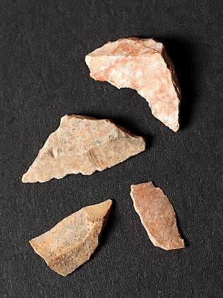 Aboriginal people started using rock tools