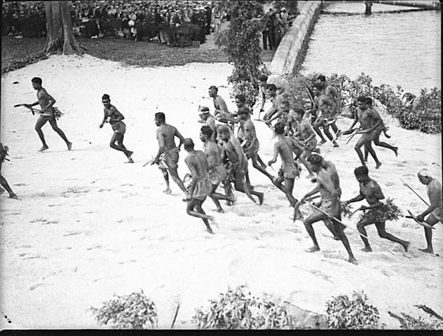Aboriginals first arrive in Australia