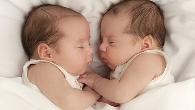 Neix el meu germà petit i el meu cosí