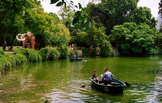 em vaig caure d'una barca al desembre en el parc de la ciutadella