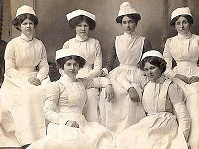 Inicios de la Carrera de Enfermería