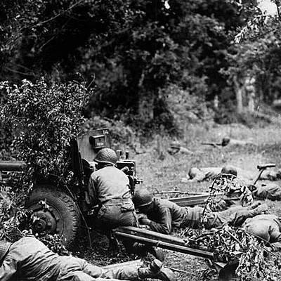 Timeline: La guerra.. Javier chavez,wilson chavez,yan carlos muñoz