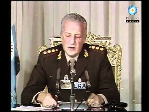 Galtieri da el discurso de derrota.