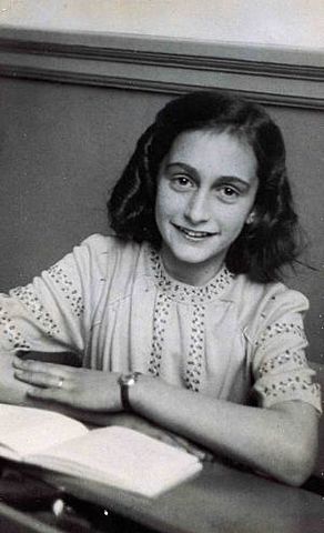 Aniversario n° 13  de Ana Frank.