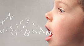 Timeline: Desarrollo del lenguaje y reflejos en niños de 0 a 3 años de edad