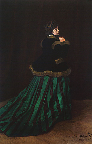 Mujer con vestido verde.