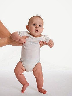 Reflejo de marcha automática (7° mes de gestación a 4 meses de edad)