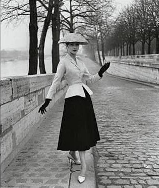 Christian Dior tailleur bar