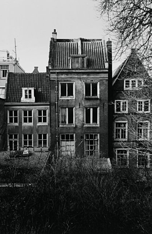 La familia frank se esconde