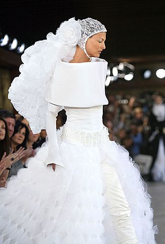 La robe de mariée des années 2000 pour Chanel, Karl Largerfeld