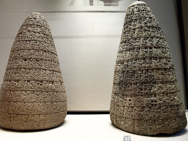 Окуневская культура хакасия. Языческий идол перун. Славянские идолы перун. Славянские чуры. Каменные статуи божеств у восточных славян.