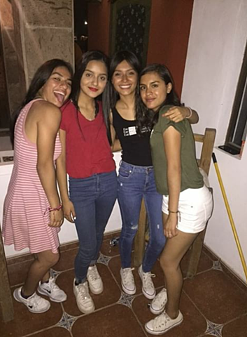 Actualmente estoy cursando mi último año de preparatoria