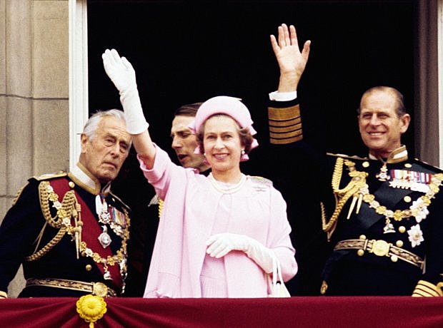 Queen Elizabeth II Silver Jubilee