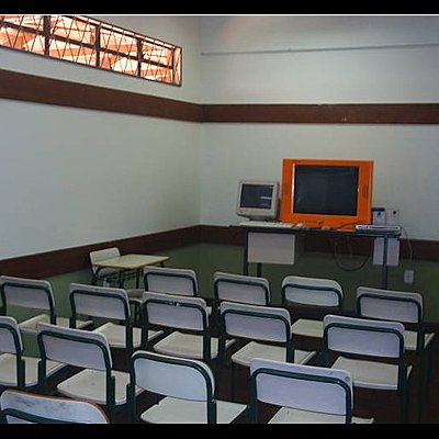 Timeline: Evolução do uso de filmes, videos e documentarios na escola