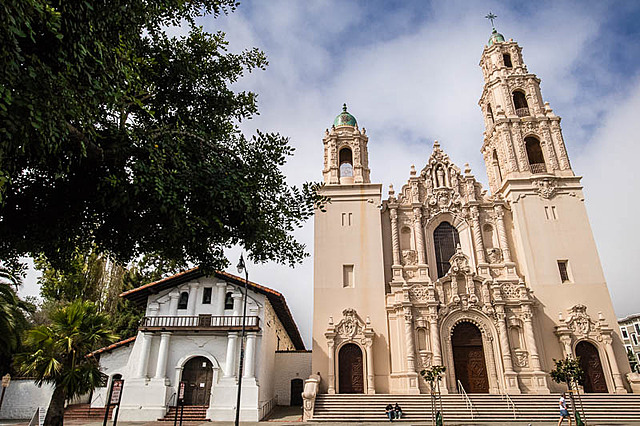 Spanish Missionaries Begin to Colonize California