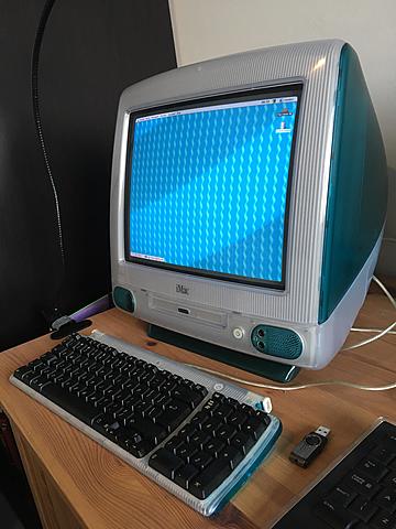 IMAC G3 Tray-Loading, Bondi Blue