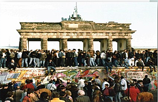 CAIDA DEL MURO DE BERLIN