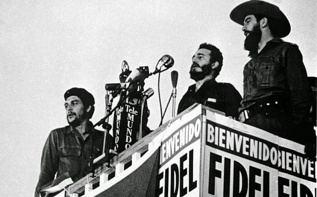 Fidel Castro toma el poder en Cub