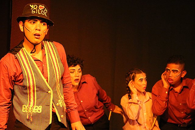 Transformación en oportunidad, ingreso al teatro