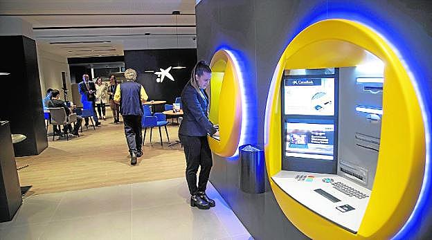 L'estat va donar diners públics als bancs (econòmic)