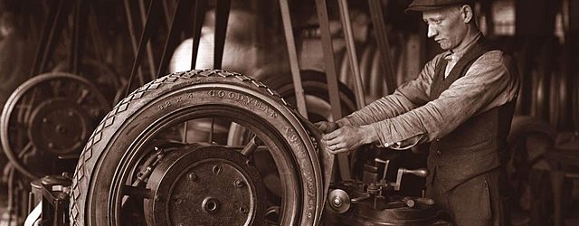 PRODUCCIÓ DE COTXES EN SÈRIE