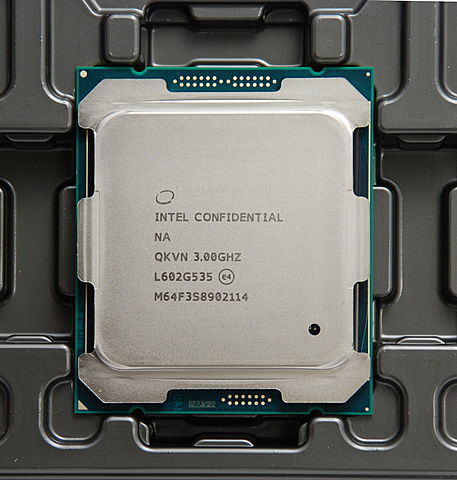 Intel Core i7-6950X (Broadwell-E)