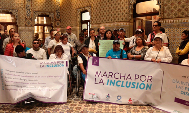 Recibimiento de la Comitiva "Red Puebla" solicitando Ley de inclusión laboral