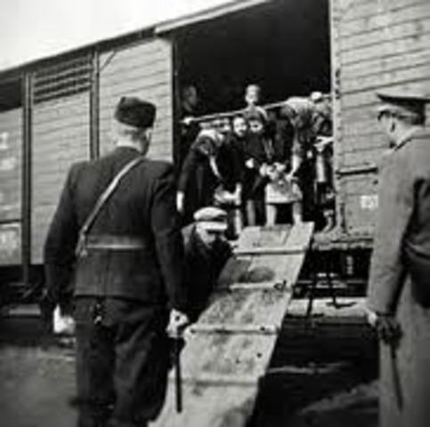 Beginning of general deportation of Jews
