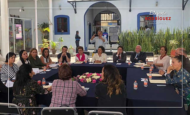 Mesa de trabajo para presidir la Fiscalía de Género