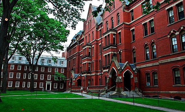 Centro para el Desarrollo Moral y La Educación.