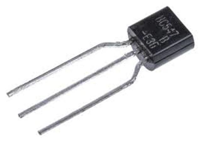 El uso del transistor permite fabricar equipos más pequeños y más rápidos