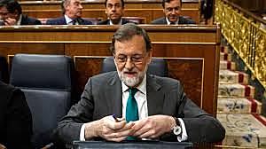 Es presenta una moció de censura contra Rajoy