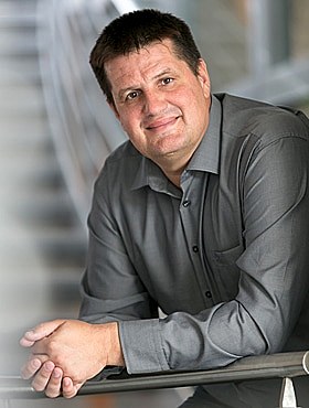 Alex y Stephan se encuentran.