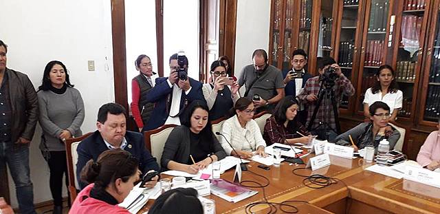 COMISIÓN DERECHOS HUMANOS Reunión para aceptación de Alerta de Género